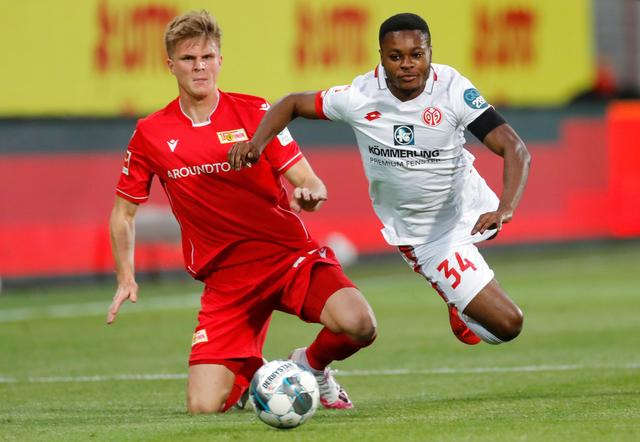 为全球球迷 为全球球迷