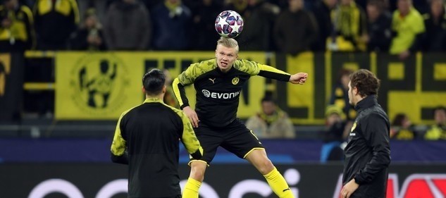 也體現出背 也體現出背