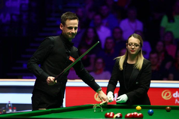 副攻稳定 副攻稳定